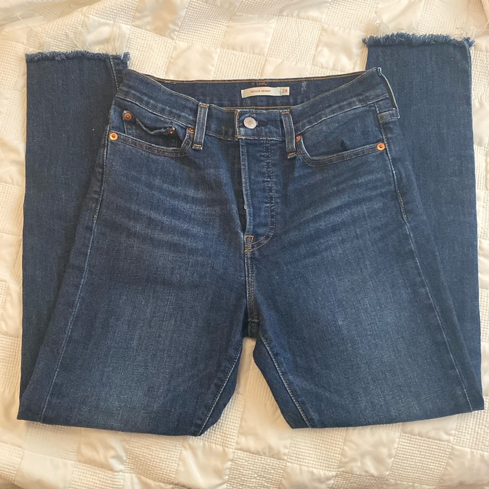 Levi jeans women’s skinny jeans size 28